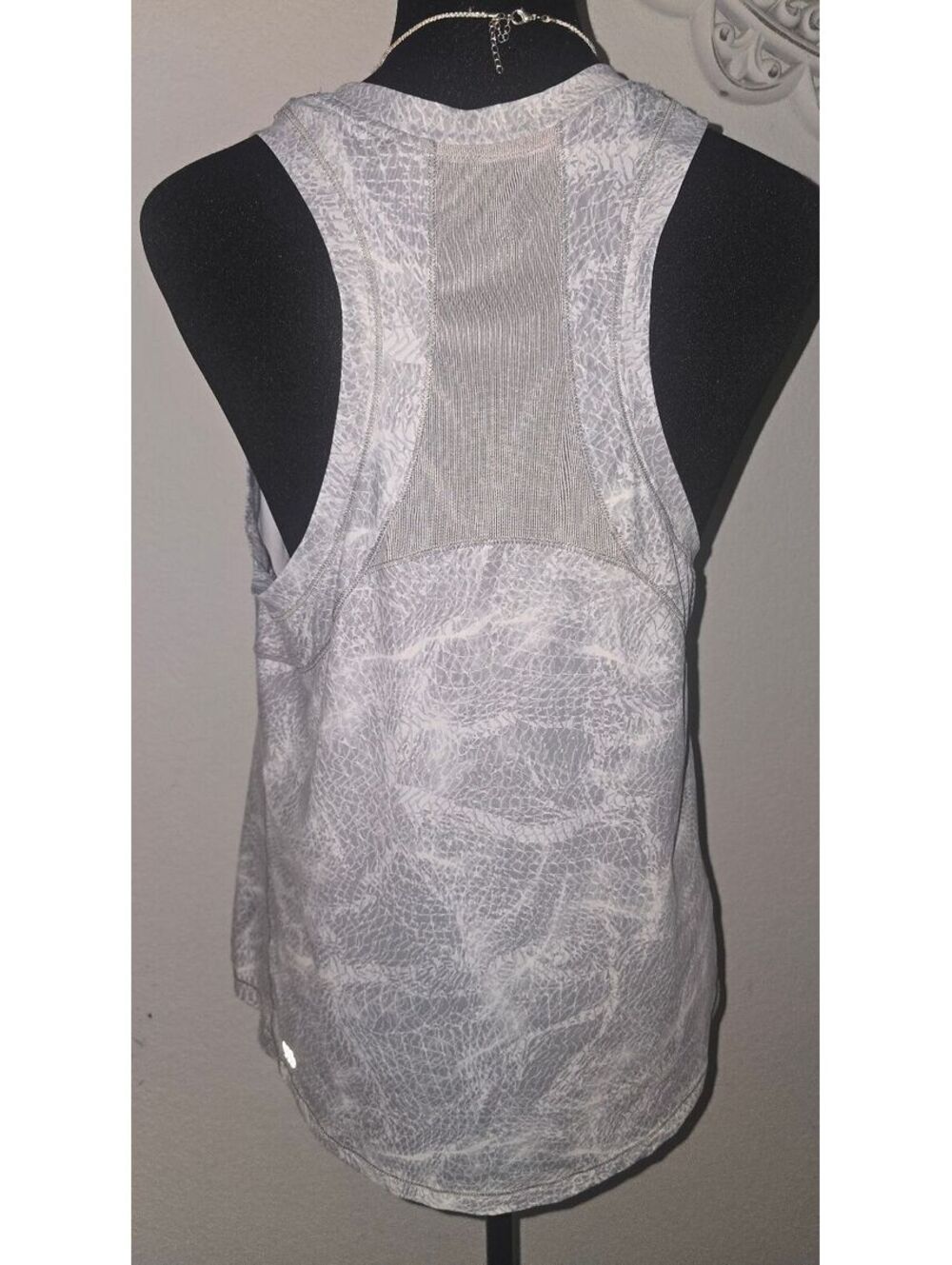 All in Motion Women's Medium Gray Patterned Athletic Tank Top - Picture 3 of 4